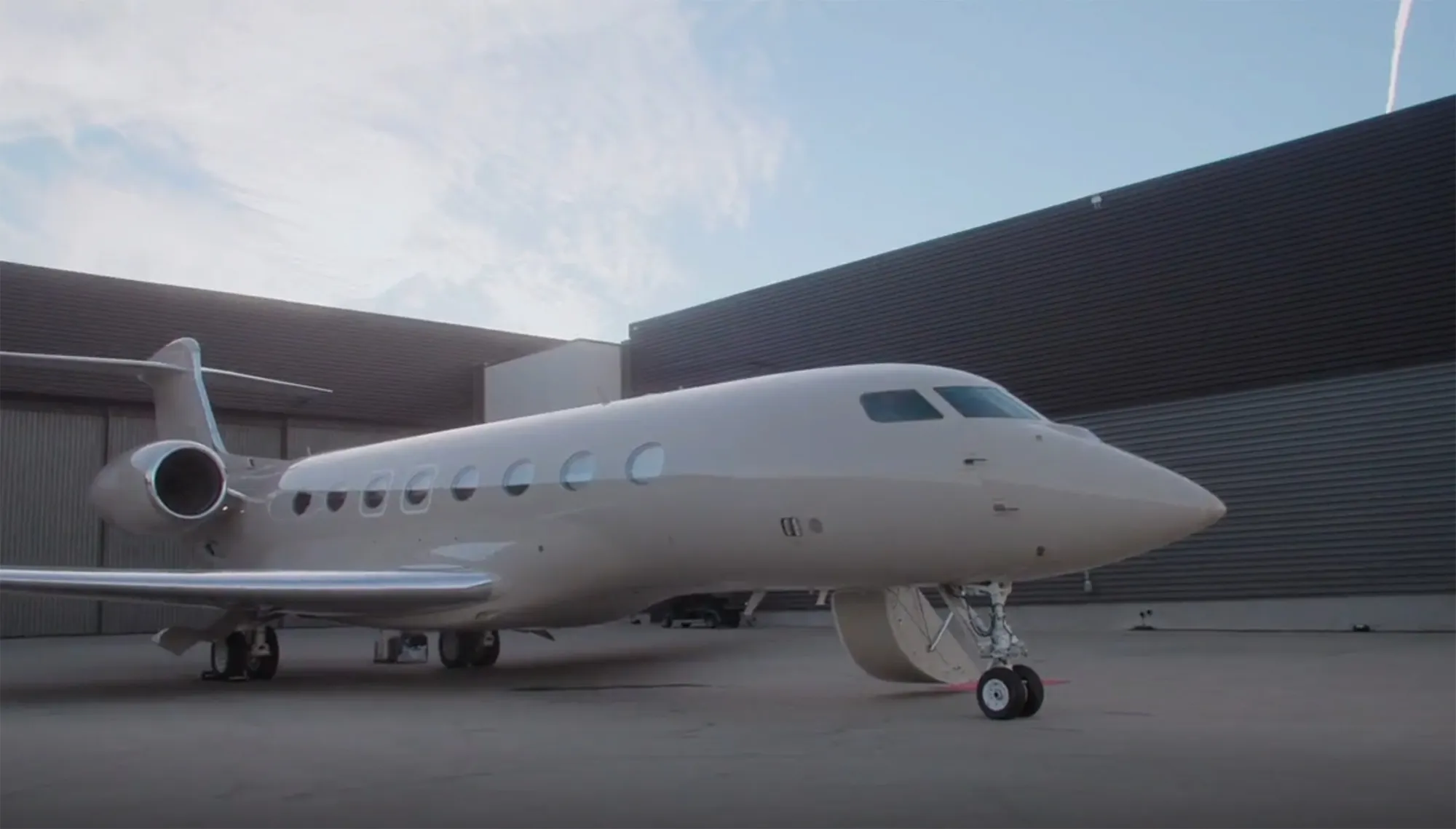 kim kardashian private jet